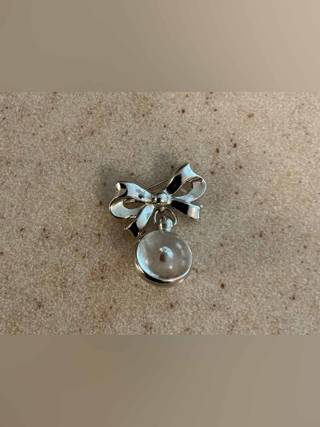 Coro Silver Bow Brooch With Clear Drop Globe Mustard Seed